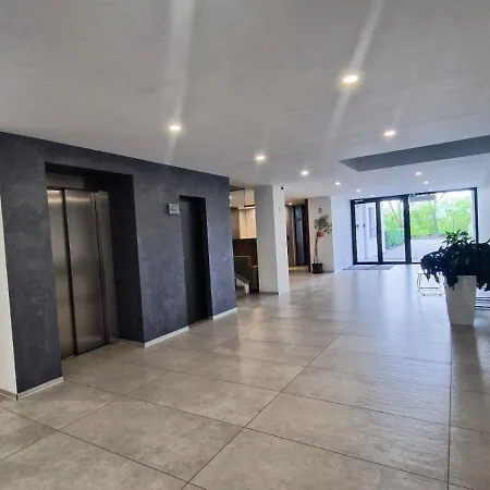 Slnava Linea 아파트 *