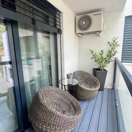 Slnava Linea * 피에슈타니